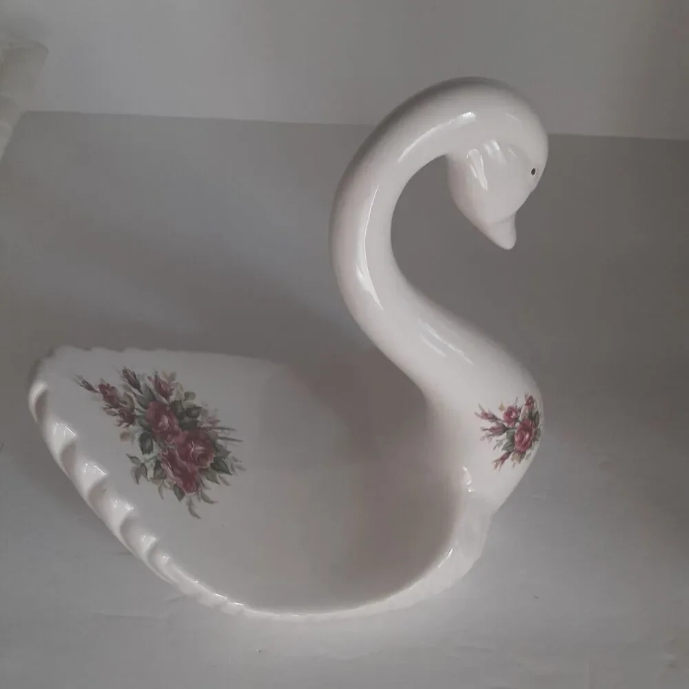 Swan vintage athena